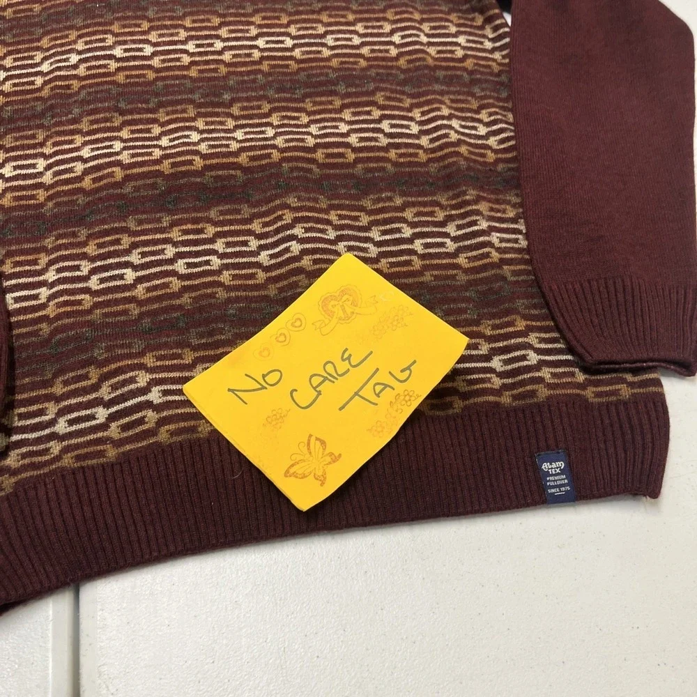 Atam Sweater Scottish Blend Wool Premium Pullover Mens‎ 38 M Maroon Geometric